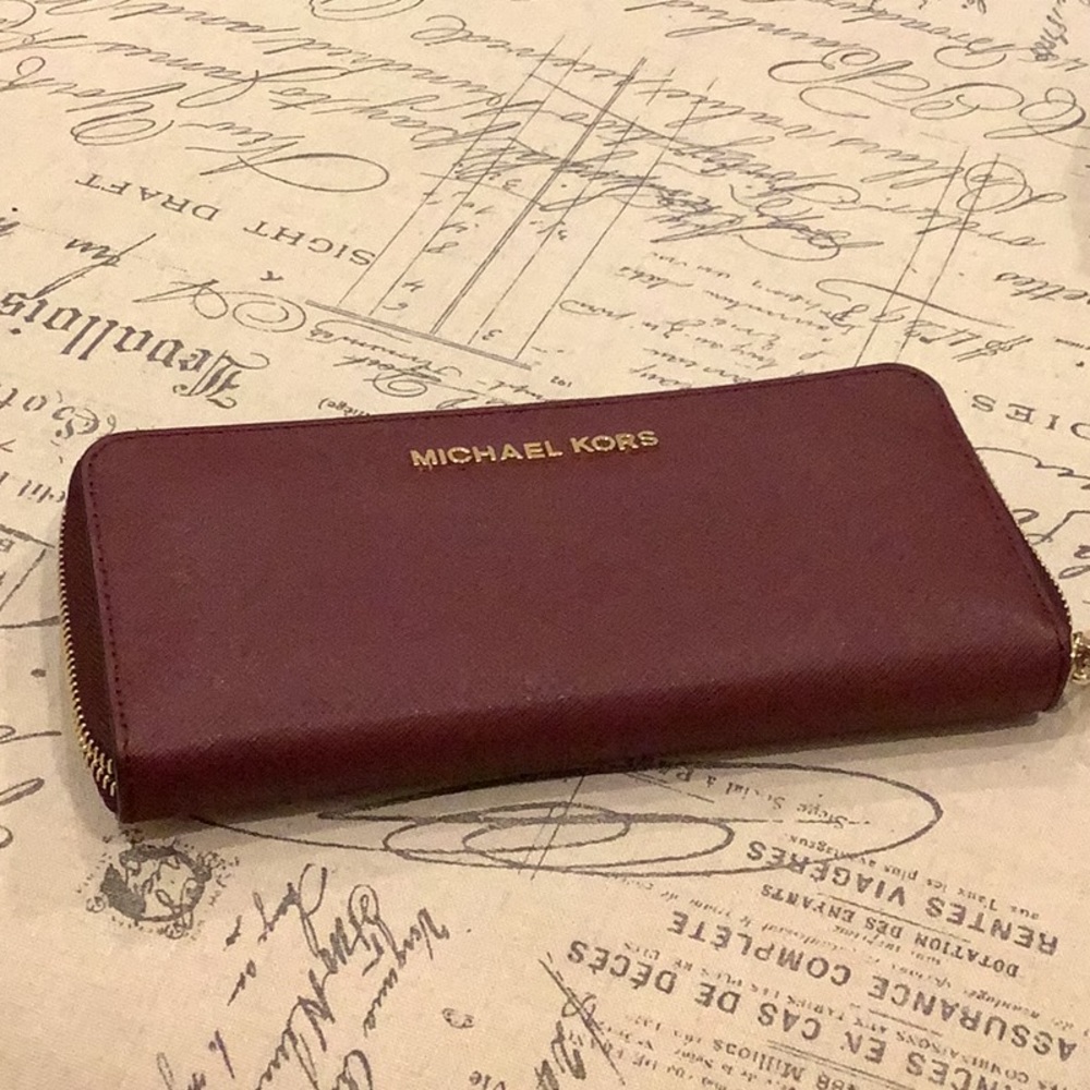 Michael Kors Continental Wallet